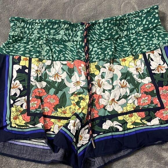 Anthropologie Hei Hei lotus shorts - Picture 2 of 6